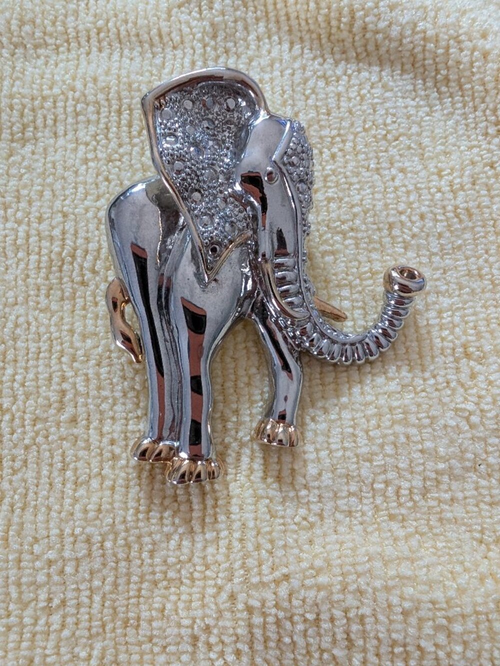 Elephant Broche